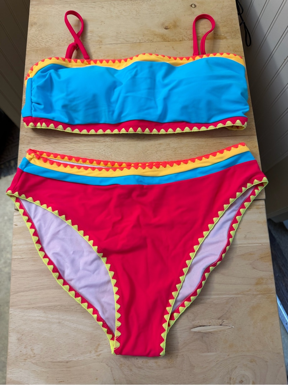 Popvil. Bandeau Color Block Shell
Trim Blue Bikini Set